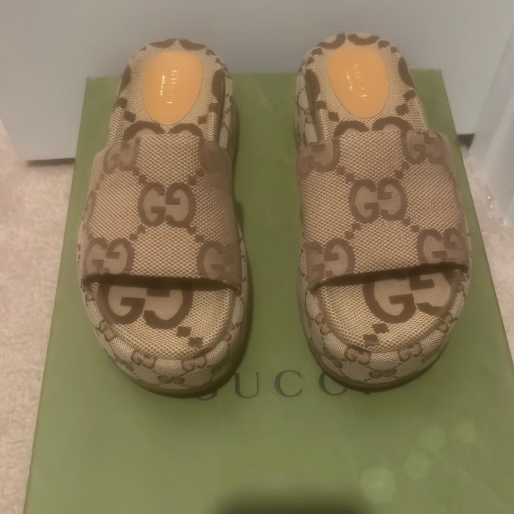 Gucci sandals